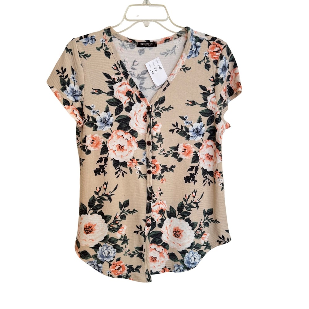 BOMBOM Womens Floral Ribbed Knit Button Front V-Neck Short Sleeve Top Medium NWT